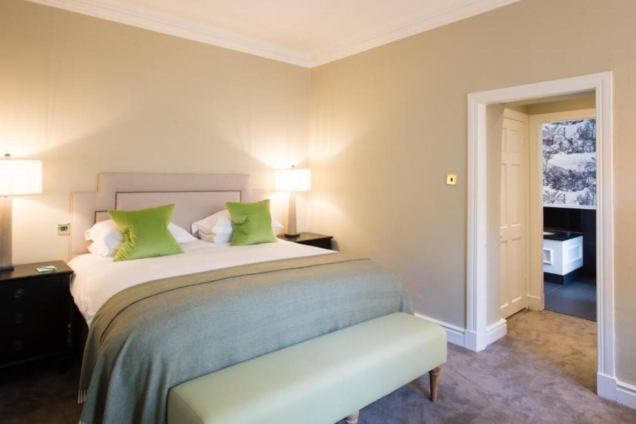 One Devonshire Gardens A Hotel Du Vin Glasgow Dış mekan fotoğraf A bedroom at the hotel
