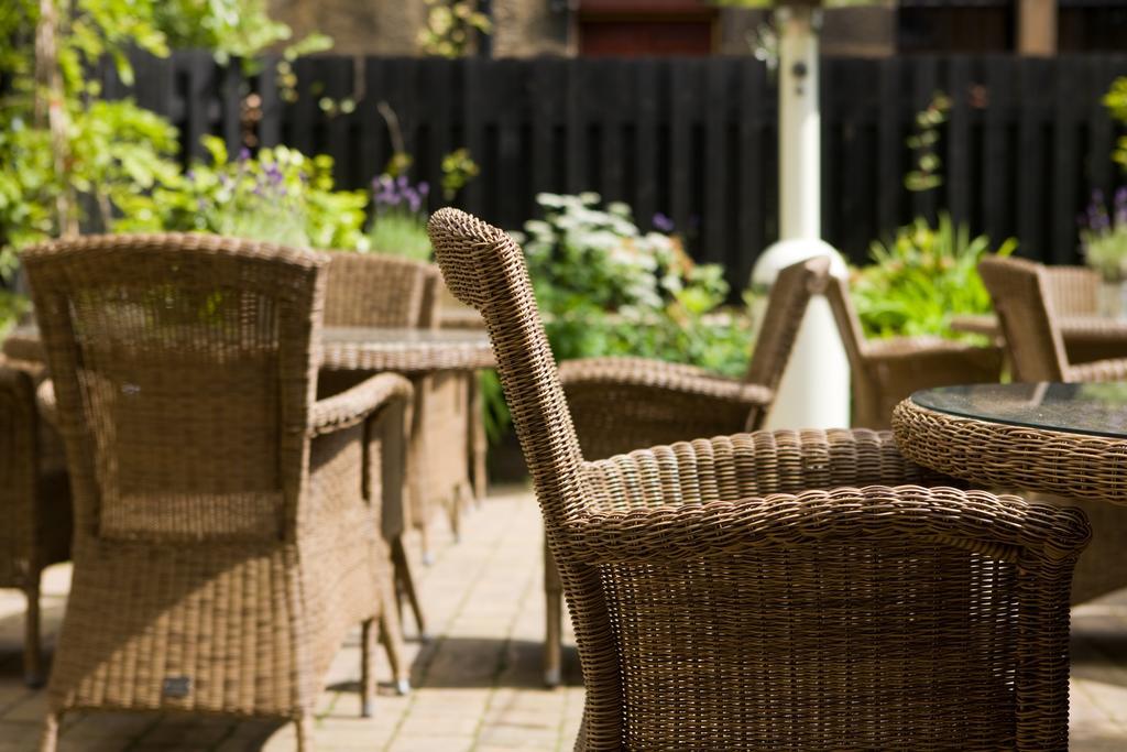 One Devonshire Gardens A Hotel Du Vin Glasgow Dış mekan fotoğraf The garden at the hotel